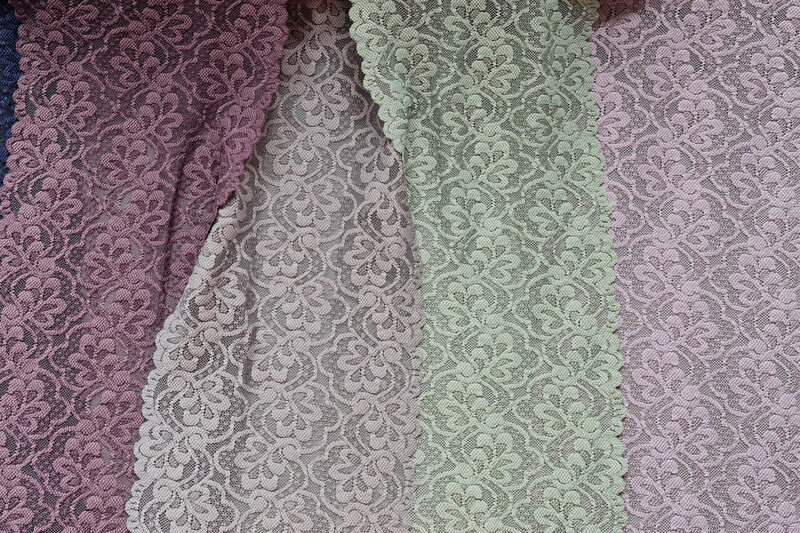 Taupe color wide lace, Nr.1