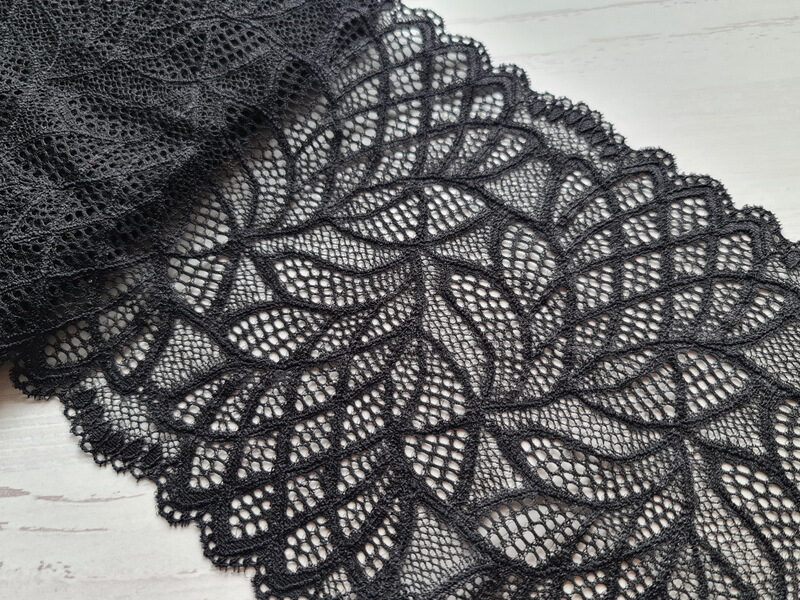 Black lace with elastane, Nr.4