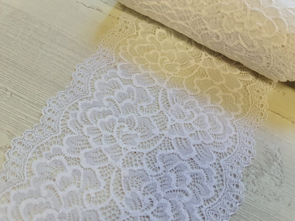 White lace, with elastane, Nr.29
