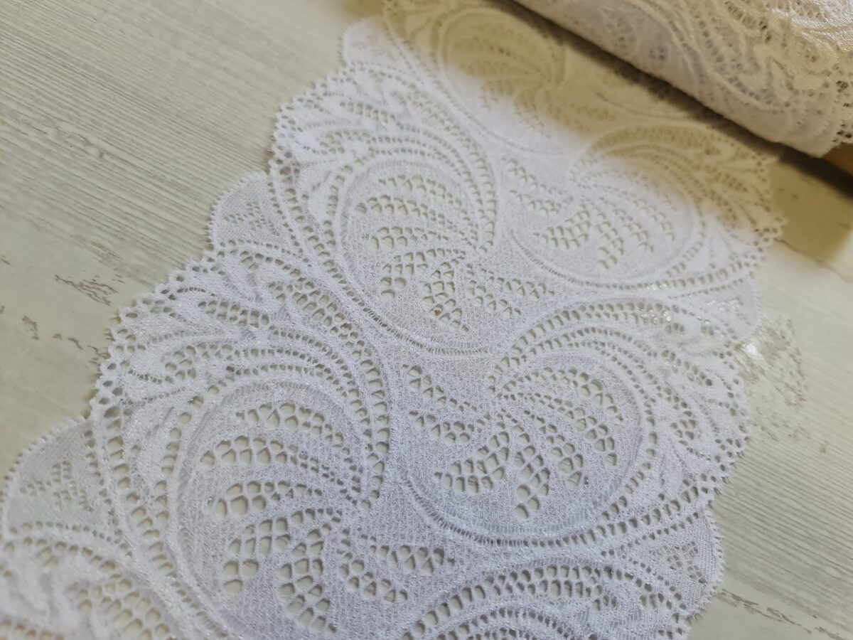 White lace with elastane, Nr.25