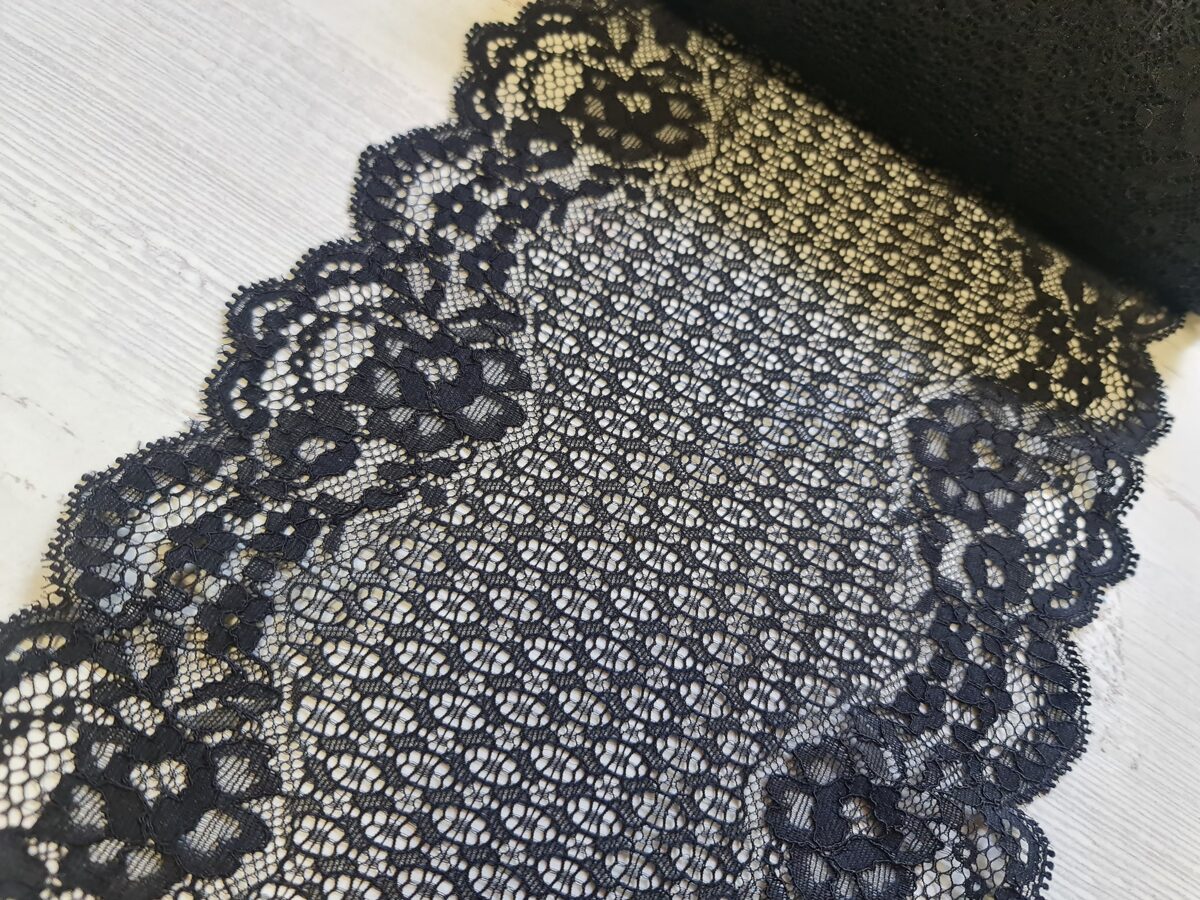 Balck lace with flowers by side, No.50