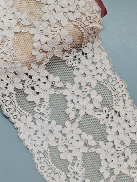 Beige lace with floral embroidery with elastane, No. 21