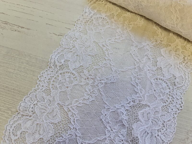 White lace, with elastane, Nr.30