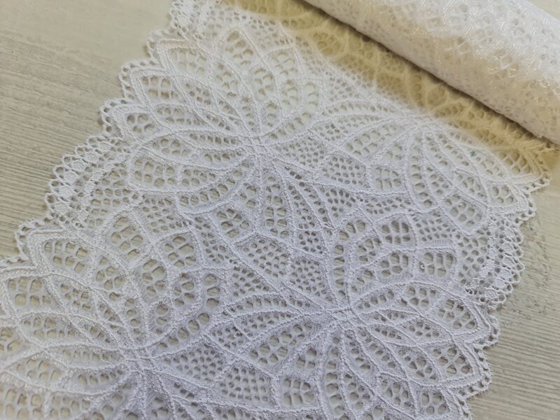 White lace, with elastane, Nr.26